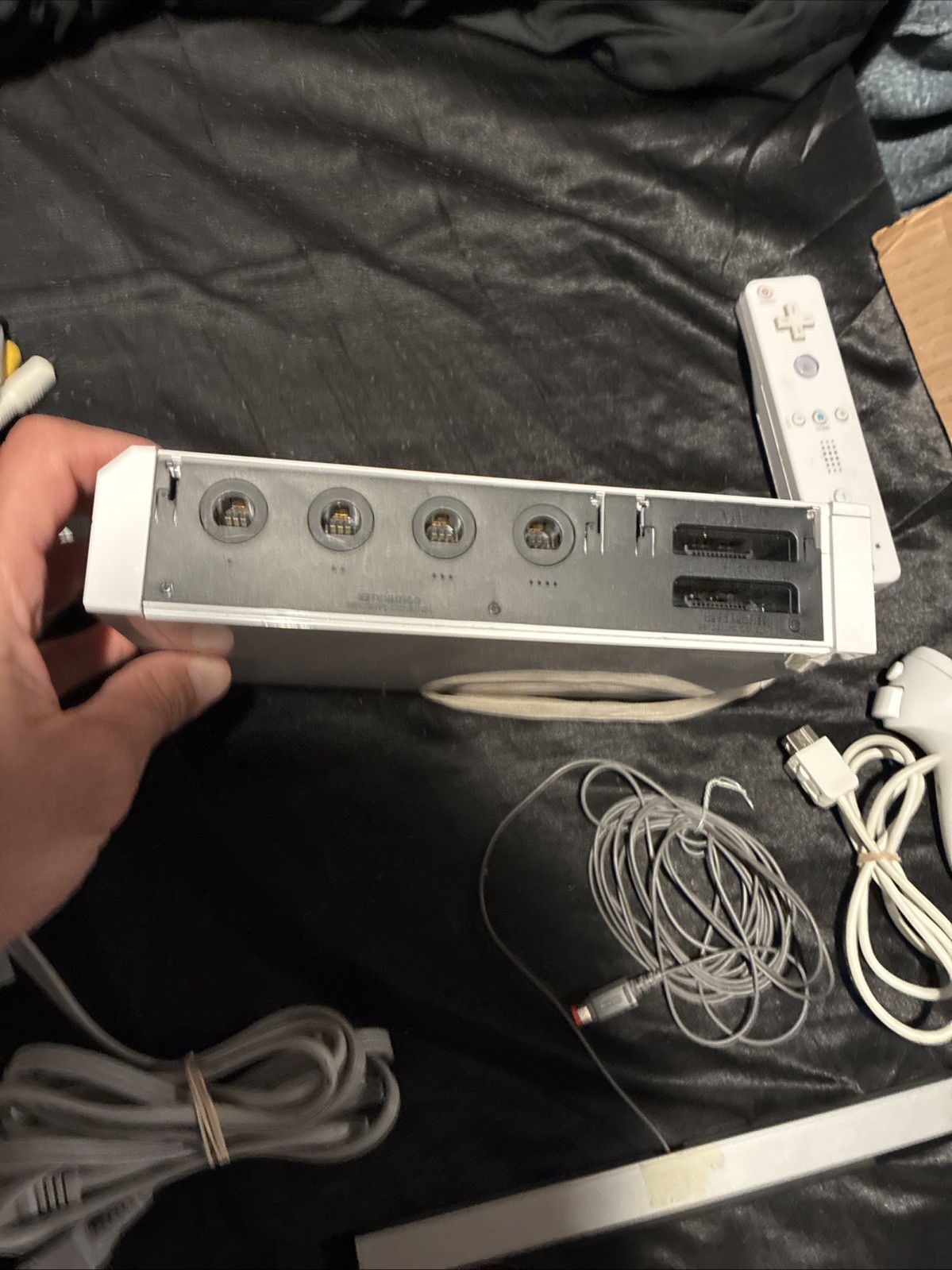 GameCube Compatible Nintendo Wii Console w/ Cords Controller Tested Read