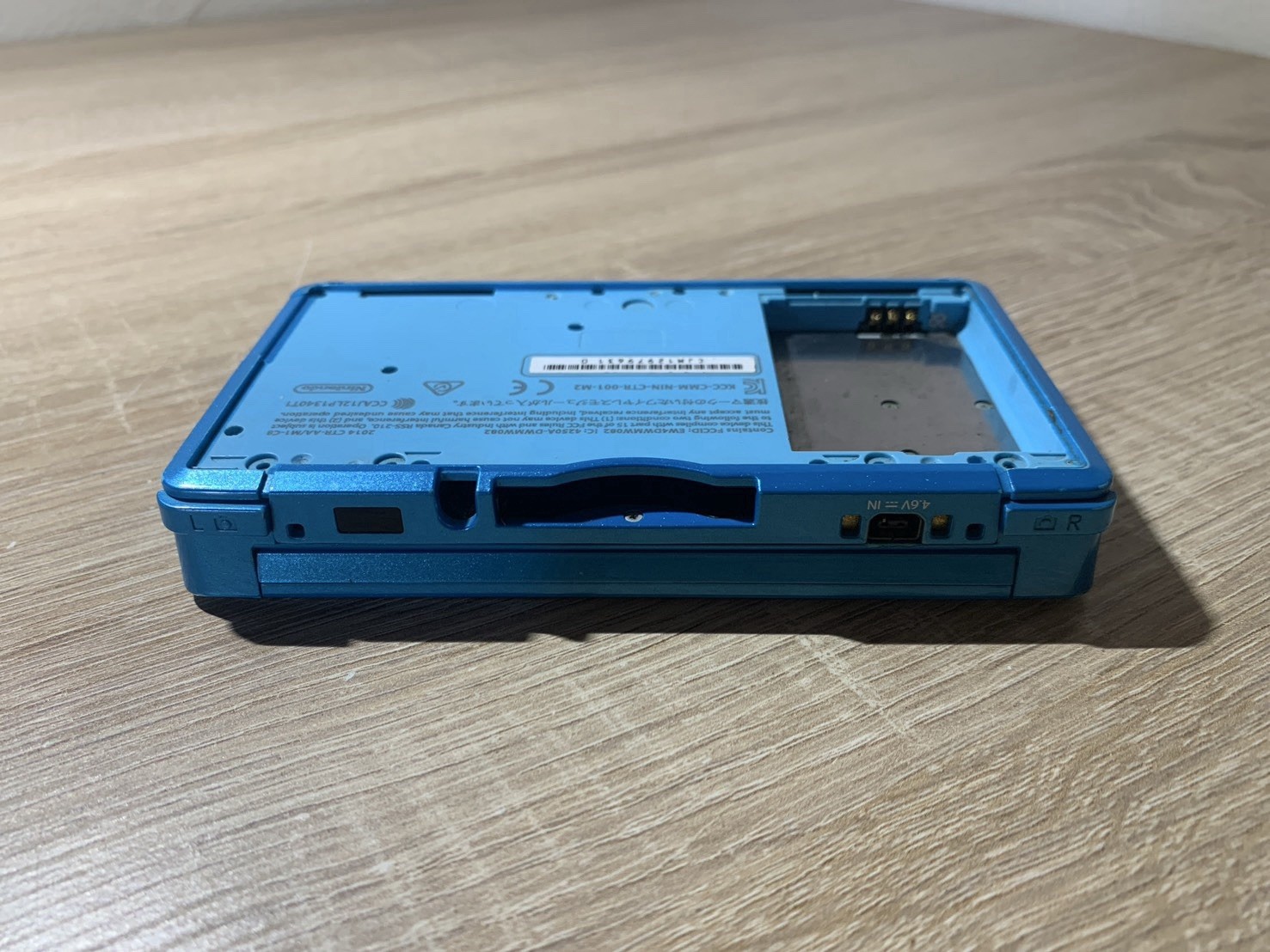 0983 Nintendo 3DS Light Blue For Parts