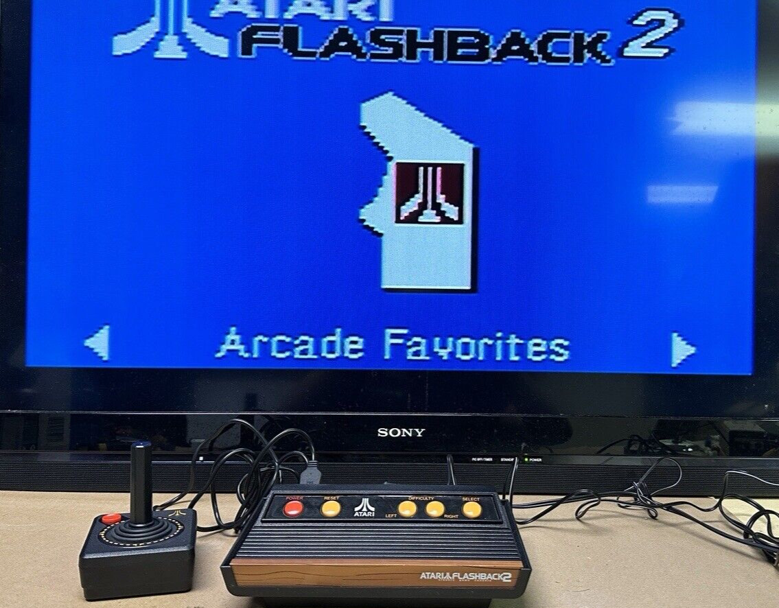 Atari Flashback 2 Classic Retro Game Console Controller TV Plug & Play Tested
