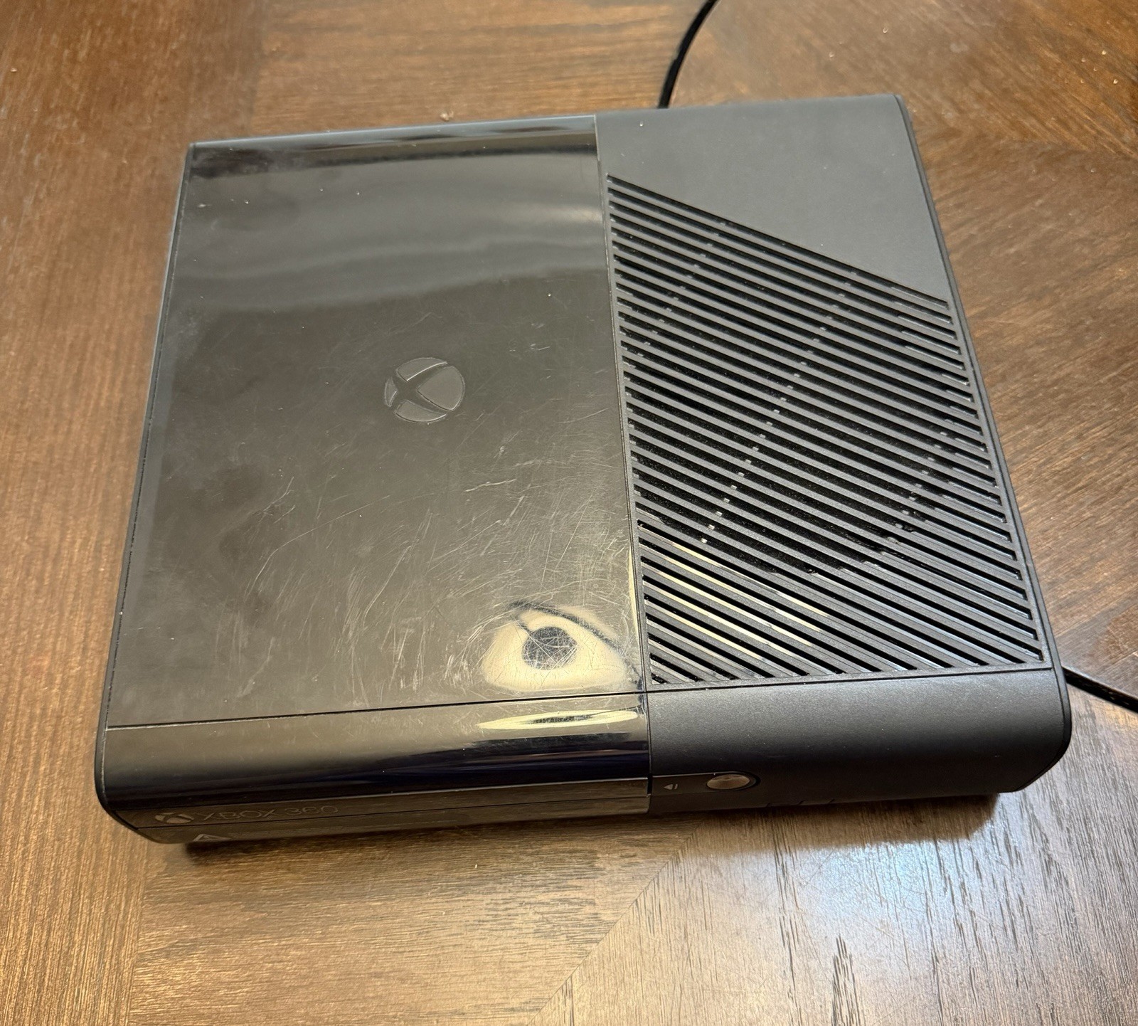 xbox 360 E console Black 4gb And Controller Tested Works