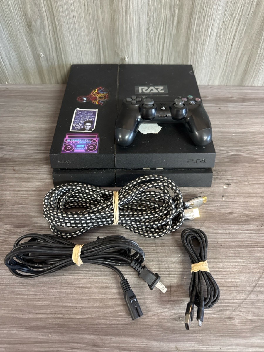 SONY PS4 – SYSTEM – CUH-1215A – 500GB (PSO037950)