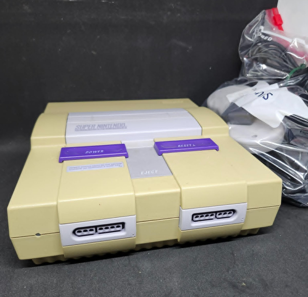 Nintendo Super NES SNS-001 Control Deck Console w/ 2 Controllers, Cables, manual