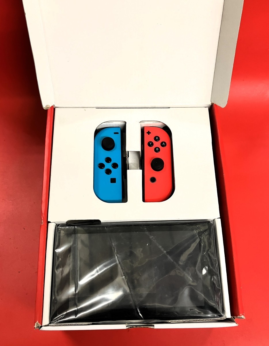 NINTENDO SWITCH HANDHELD IN ORIGINAL BOX #HAC-001-01 (FRE016299)
