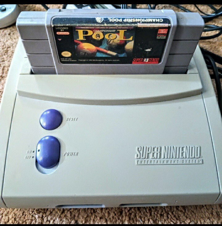 Super Nintendo Console SNES Controller & Game Bundle