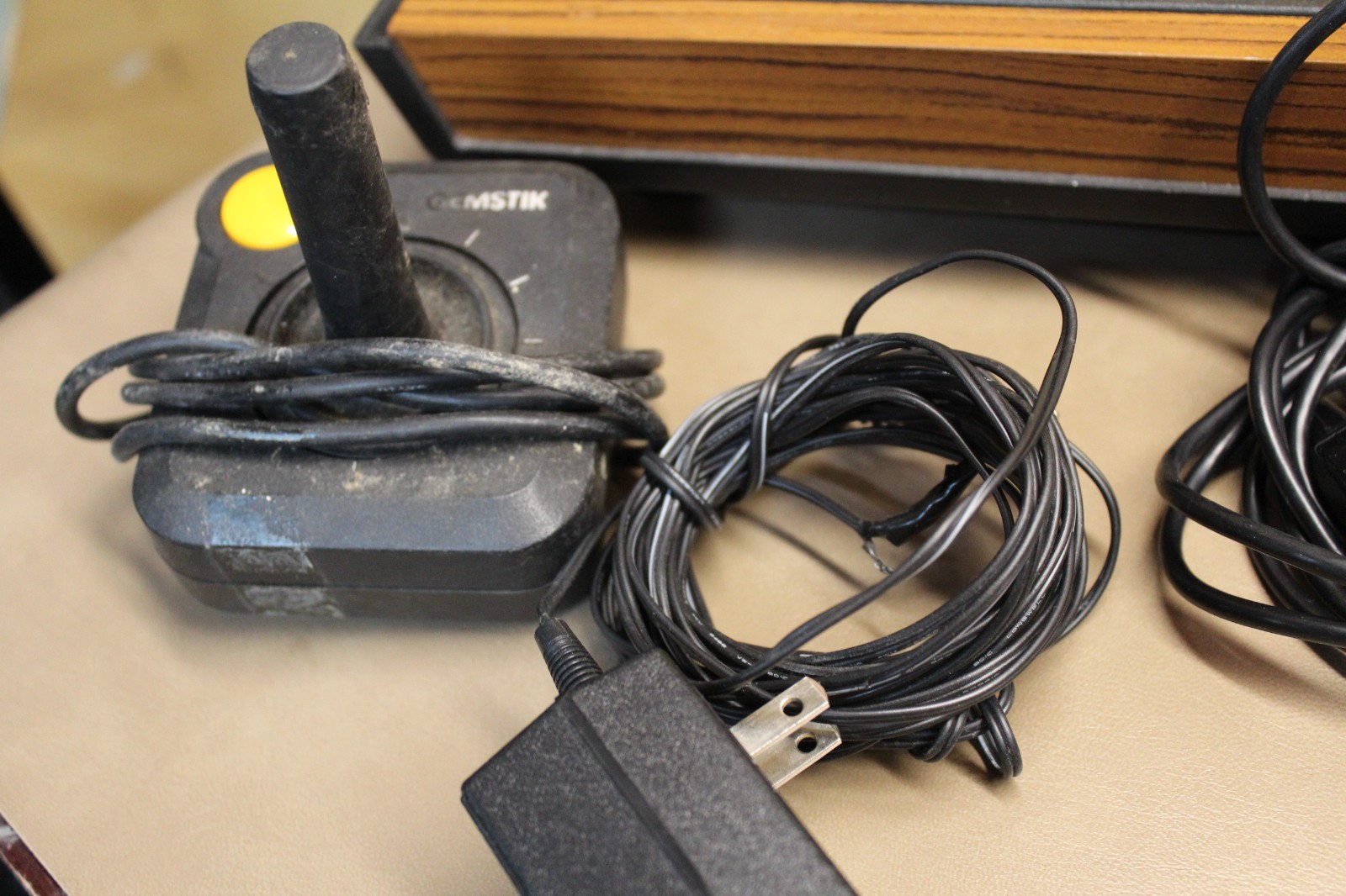 Vtg Atari Wood Grain Front Video Computer System Console UNTESTED