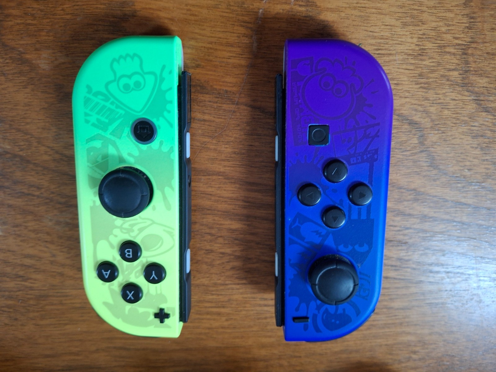 SPLATOON 3 EDITION SWITCH CONSOLE WITH JOYCONS, DOCK, CHARGER, AND GRIP