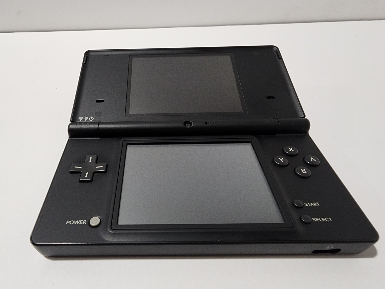 Nintendo DSi Launch Edition Black Handheld System with 7 Games