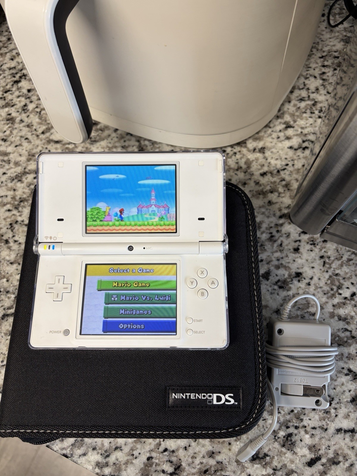 Nintendo DSi White Handheld Console Game System W/ Charger And Games