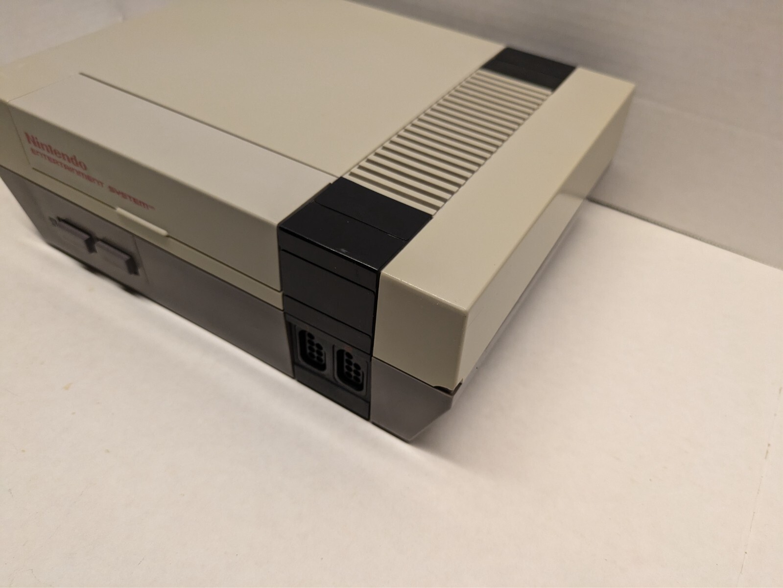 Nintendo NES Console New Caps, regulator, & OEM 72 Pin. Mario/Duck Hunt bundle.