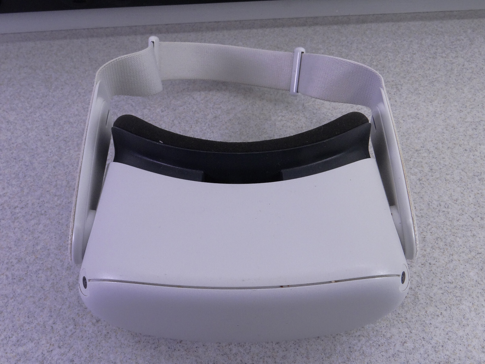 Meta Quest 2 64GB Virtual Reality Headset KW49CM Headset only