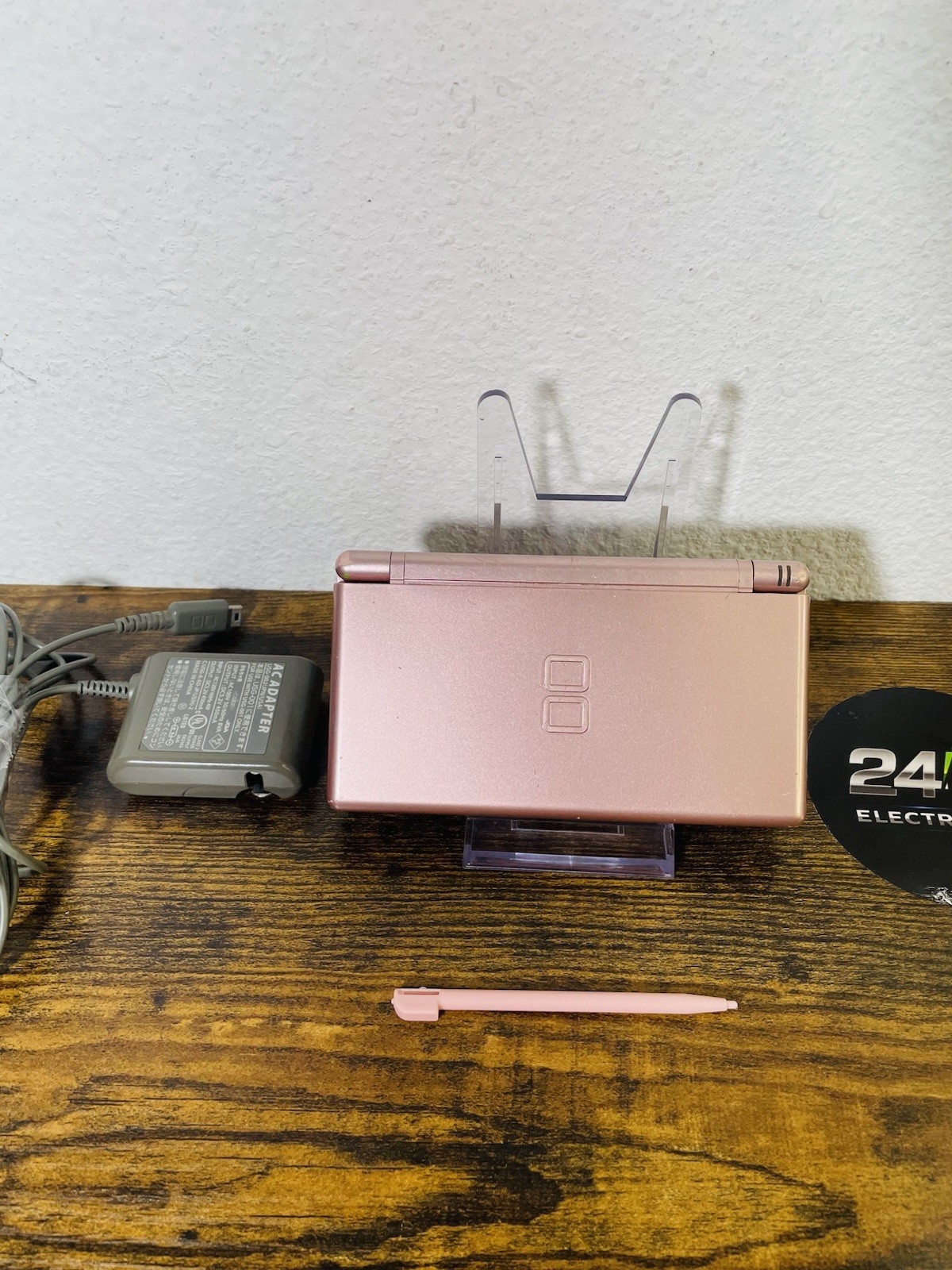 Nintendo DS Lite Pink Handheld Bundle Charger Stylus GBA Player – FOR PARTS READ