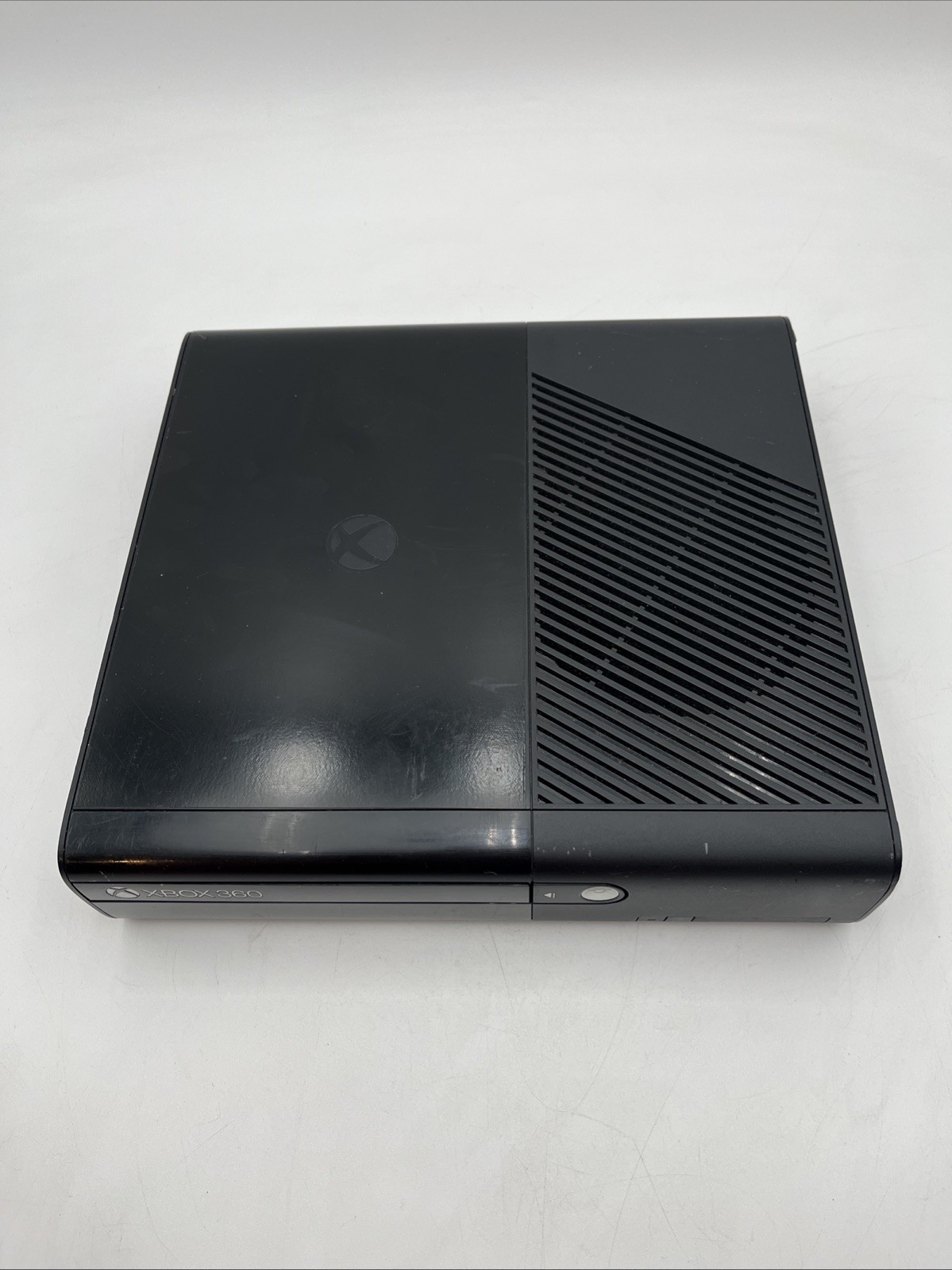 Microsoft Xbox 360 E Model 1538 250GB Console w Power & Kinect For Parts Repair