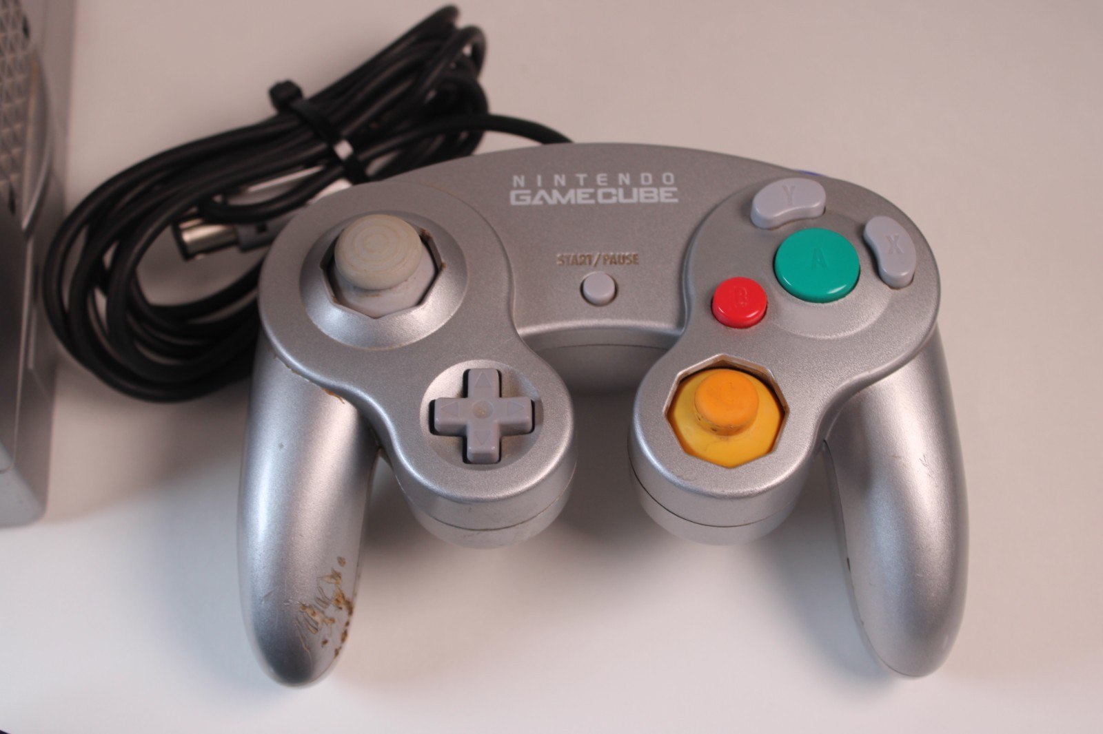 Nintendo GameCube Platinum Console Bundle DOL-001 – 1 Controller, Memory Card