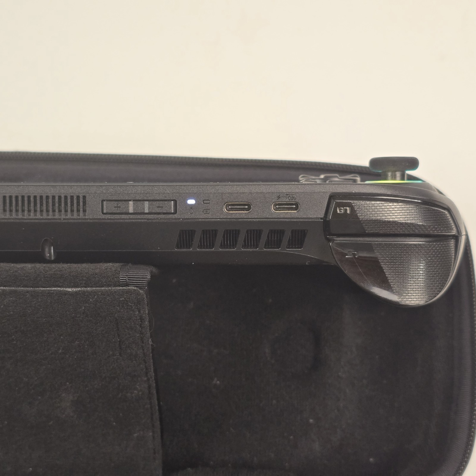 Asus Rog Xbox Ally X With Kill Switch And ROG Carrying Case
