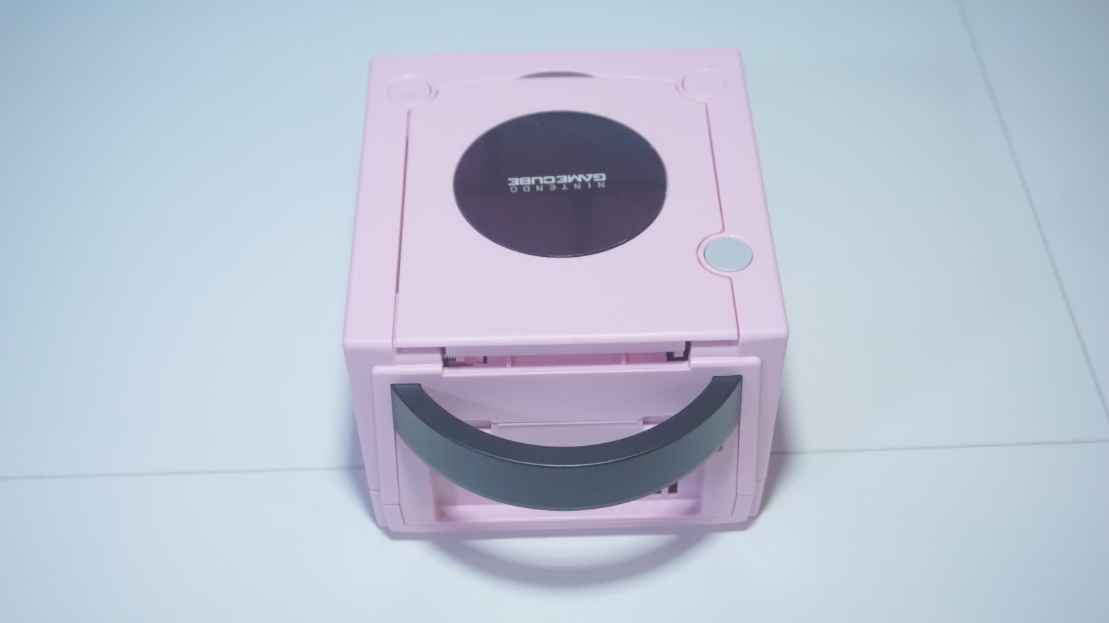 Pastel Pink Nintendo GameCube Console DOL-101 (USA) with Pink LED & Controller