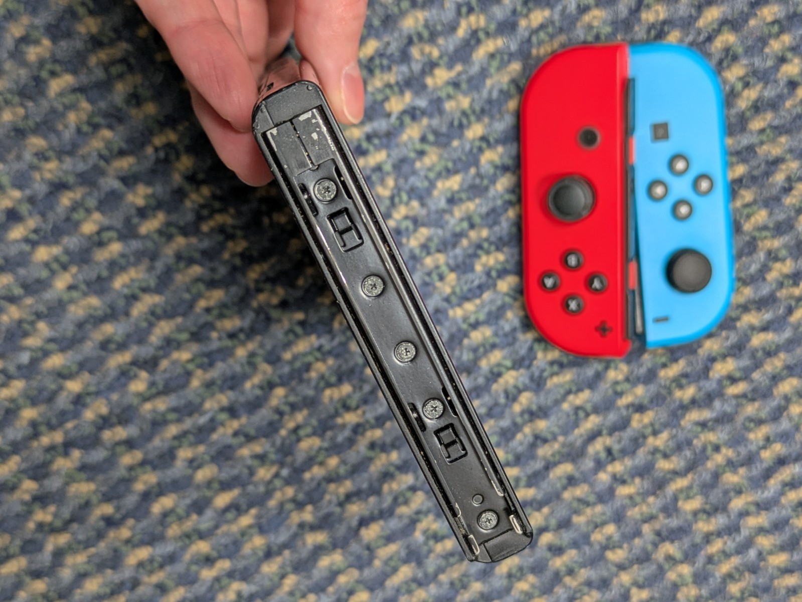 Nintendo Switch Console Multiple Cosmetic Defects left joy-con loose disconnects