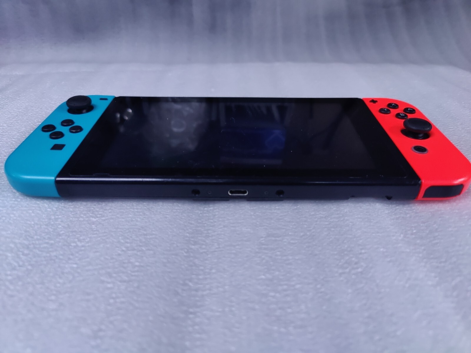 Nintendo Switch Red and Blue used (Fair) HAC-001 With Dock (No charger)
