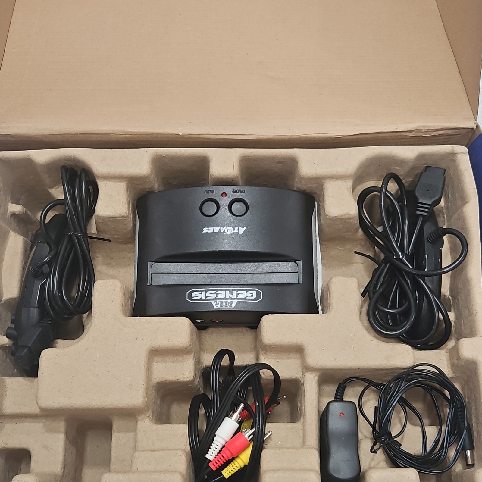 SEGA Genesis Classic Game Console Black 81 Games AV Cable Cartridge Slot