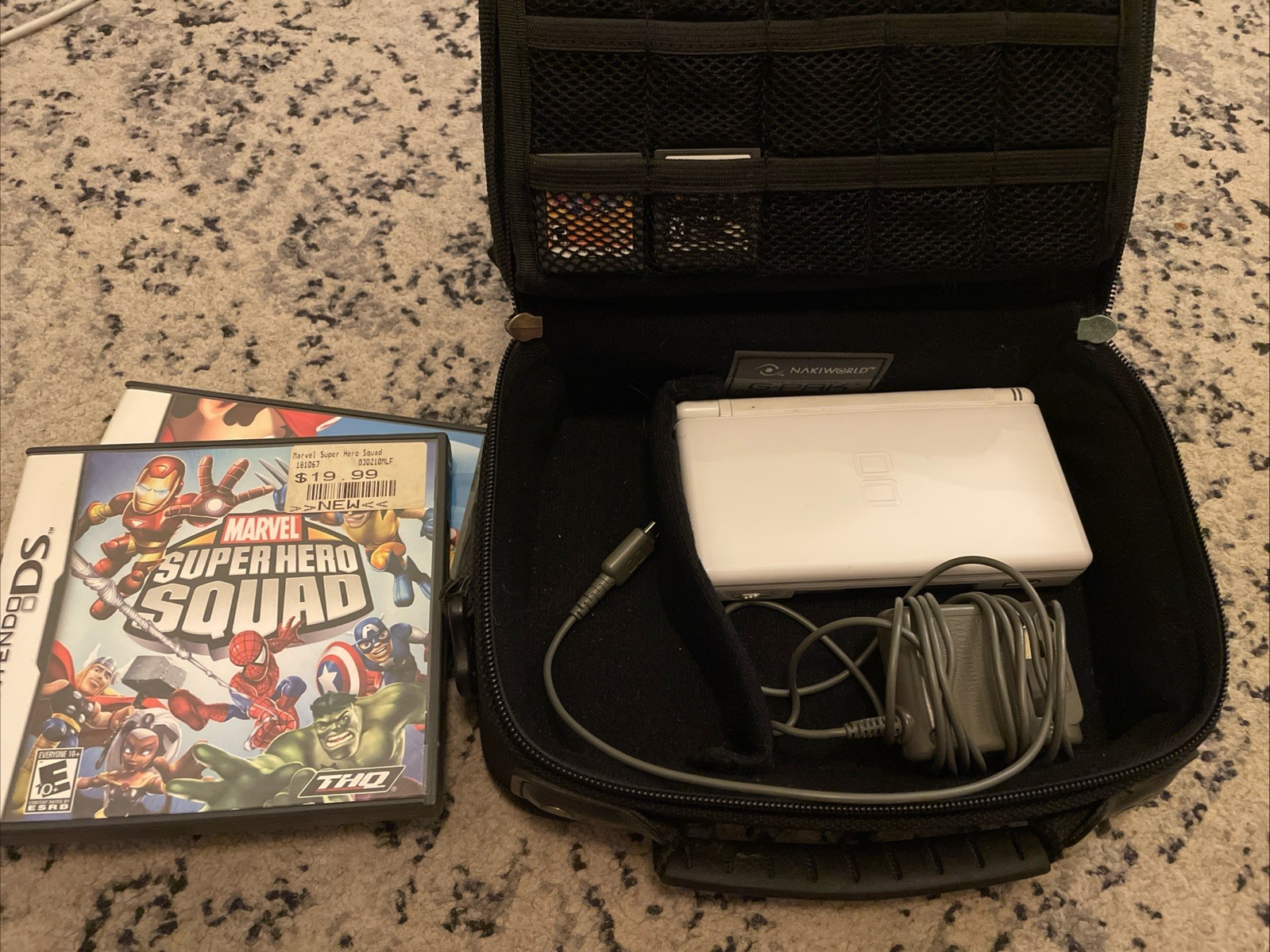 Nintendo DS Lite White Console Bundle 4 Games Mario Marvel Case Charger