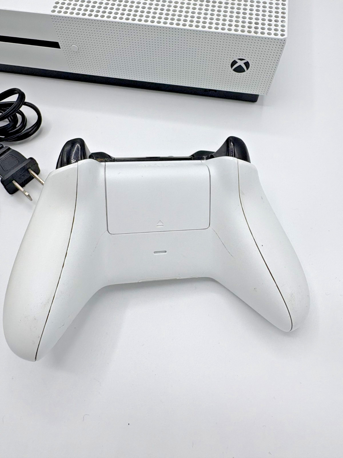 Xbox One S w/ Core Wireless Controller & Star Wars Battlefront 2 (TESTED)
