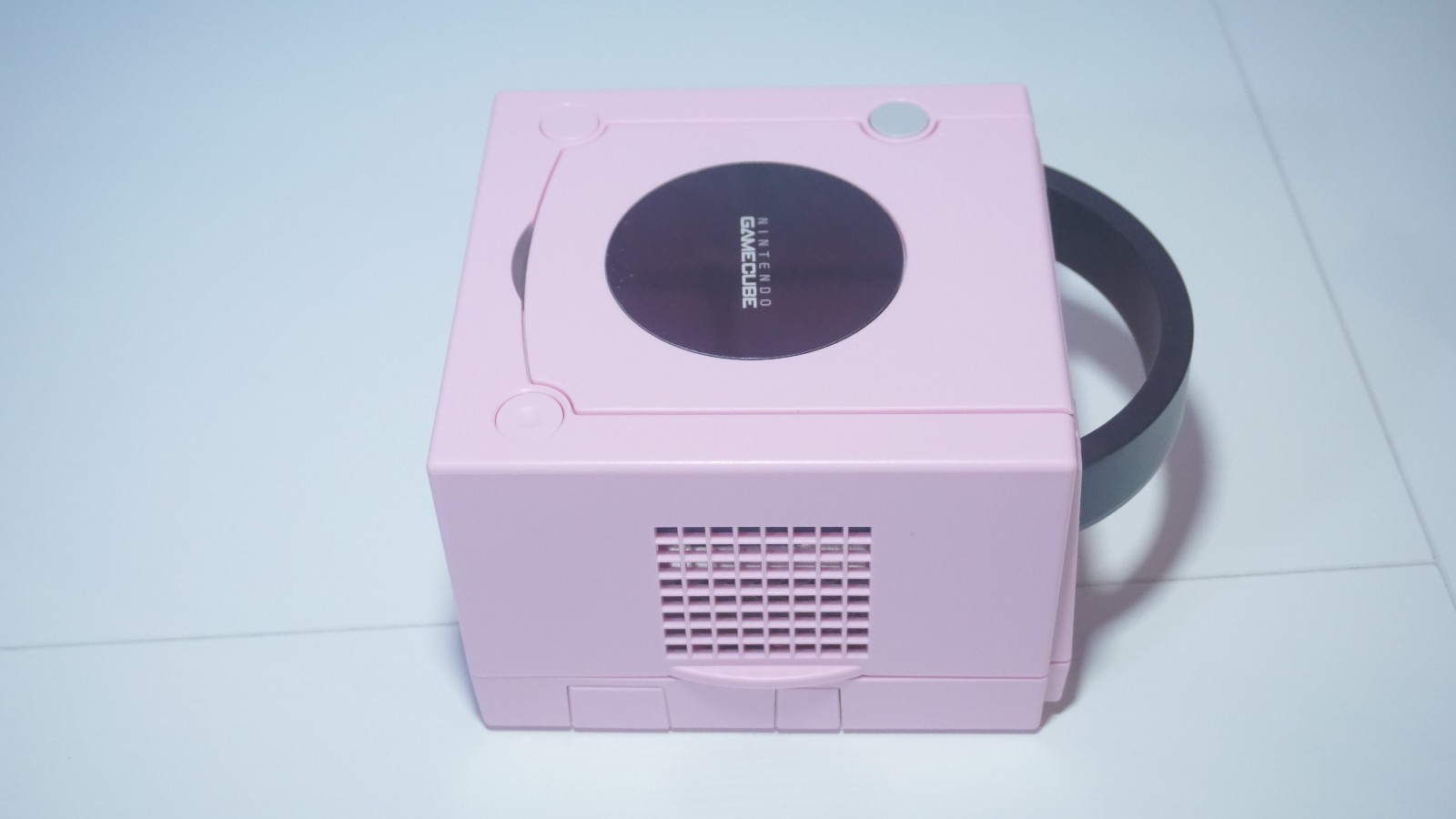 Pastel Pink Nintendo GameCube Console DOL-101 (USA) with Pink LED & Controller