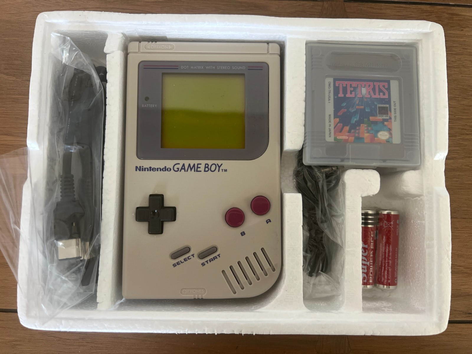 Nintendo Game Boy Handheld System 1989 COMPLETE CIB + RARE Maxell Batteries