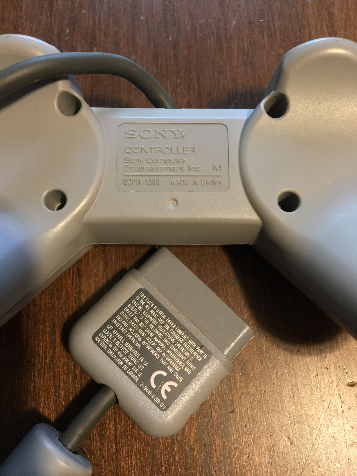 Sony PS1 PlayStation 1 + 2 Memory Cards 2 Controllers, Power A/V Cable SCPH 9001