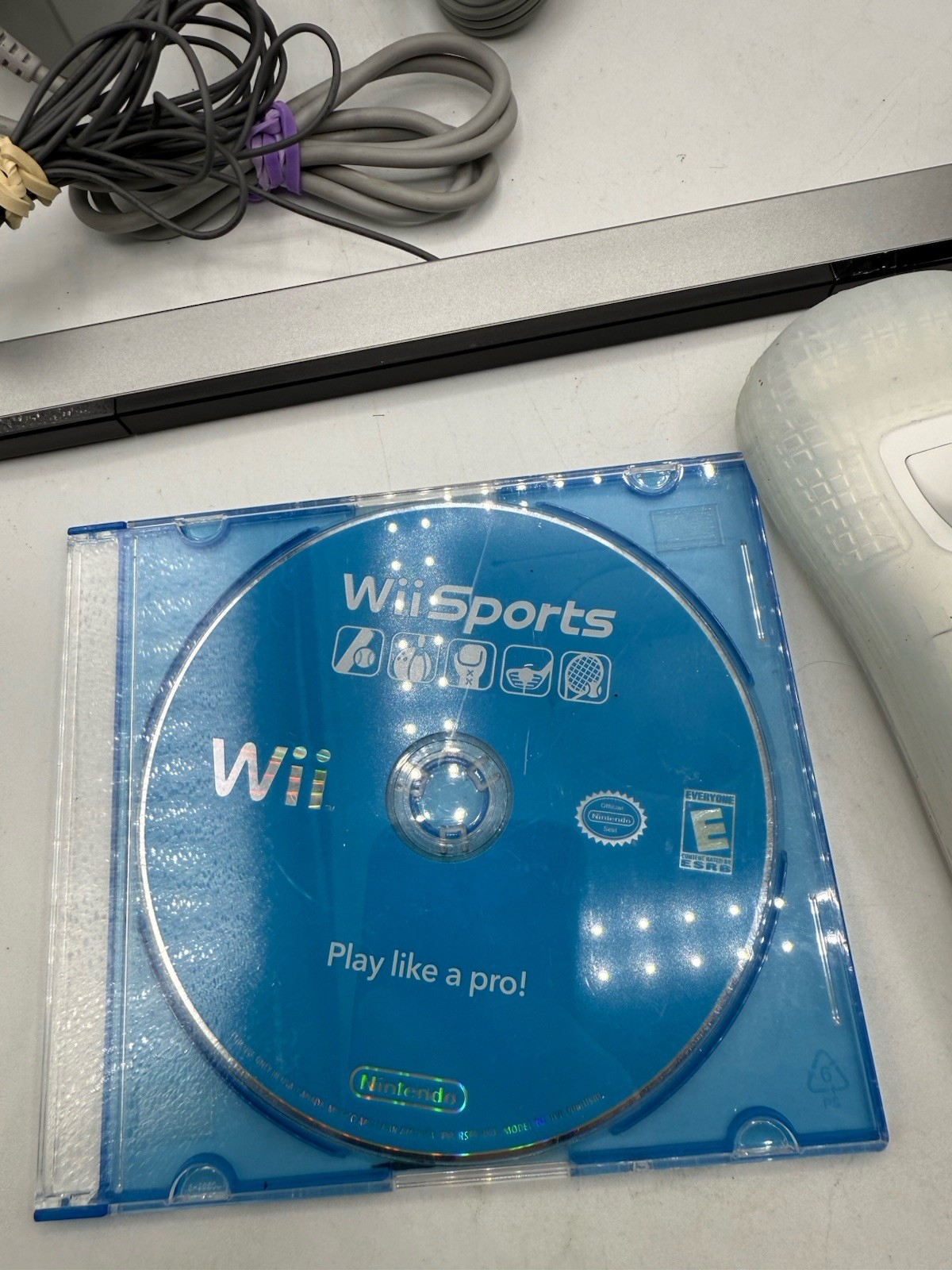 Complete Nintendo Wii Console Bundle with Wii Sports, Controller, Nunchuck White