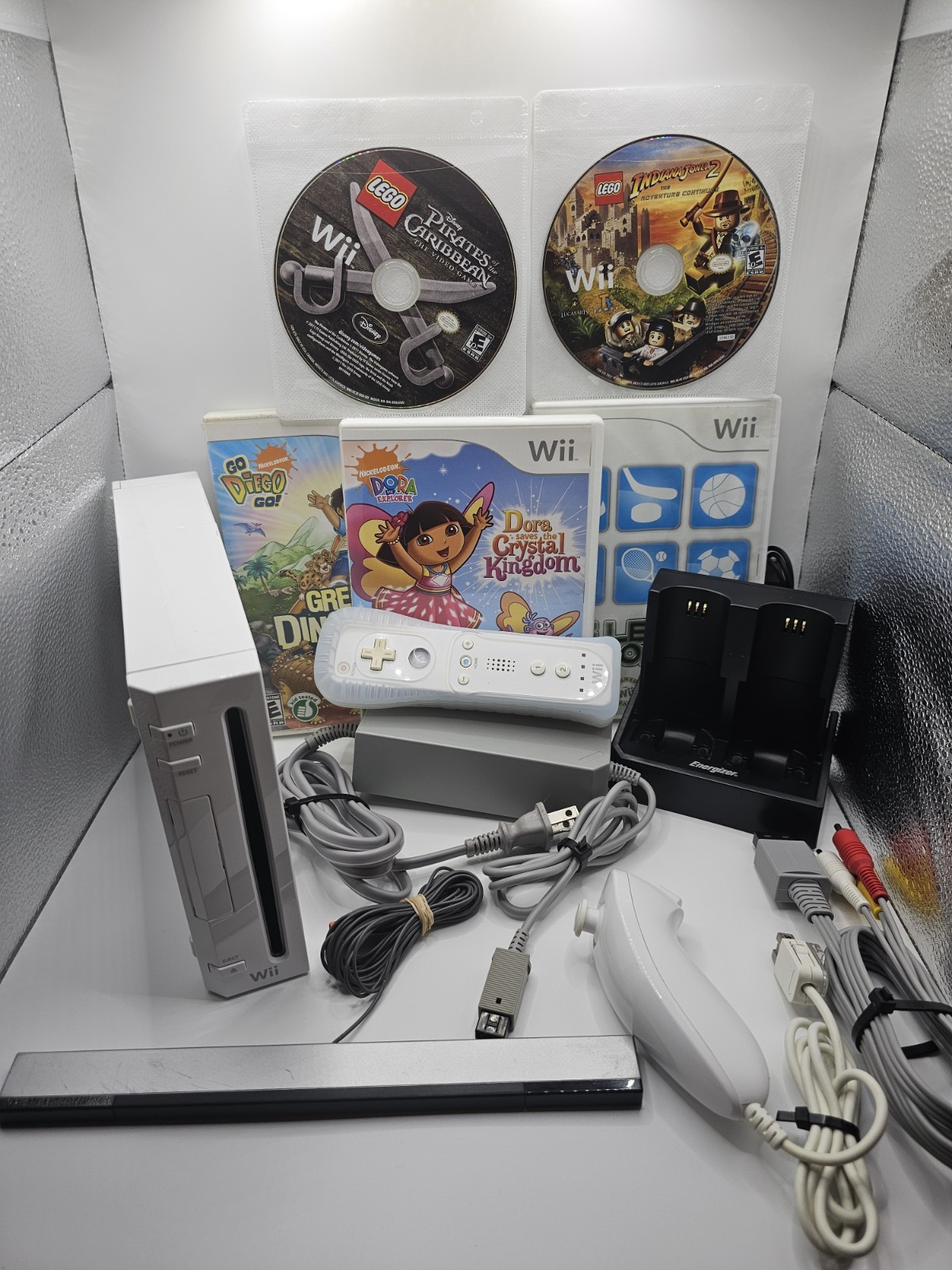 Nintendo Wii RVL-001 White Console Bundle w/Cables, & Games Working