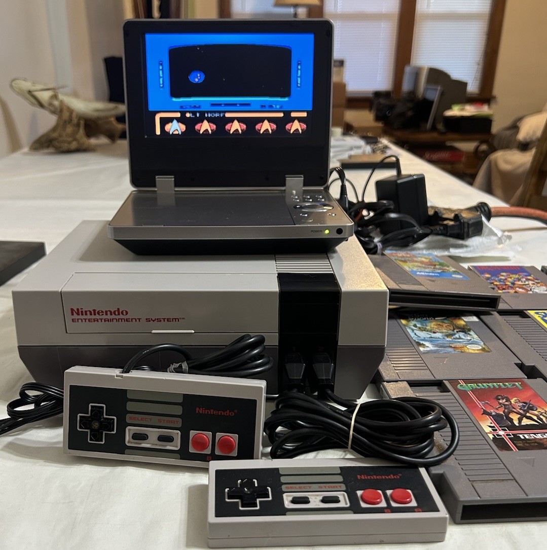 Nintendo NES Console Original Bundle 9 Games Mario TESTED New 72 Pin Connector