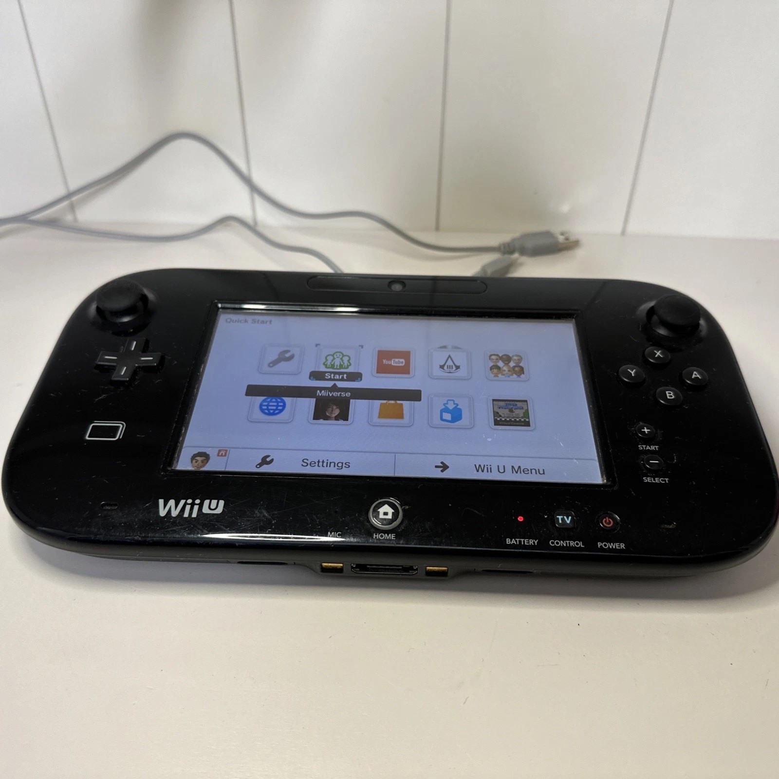 Nintendo Wii U GamePad Controller WUP-010 (USA) Black Tablet with Charger Cable