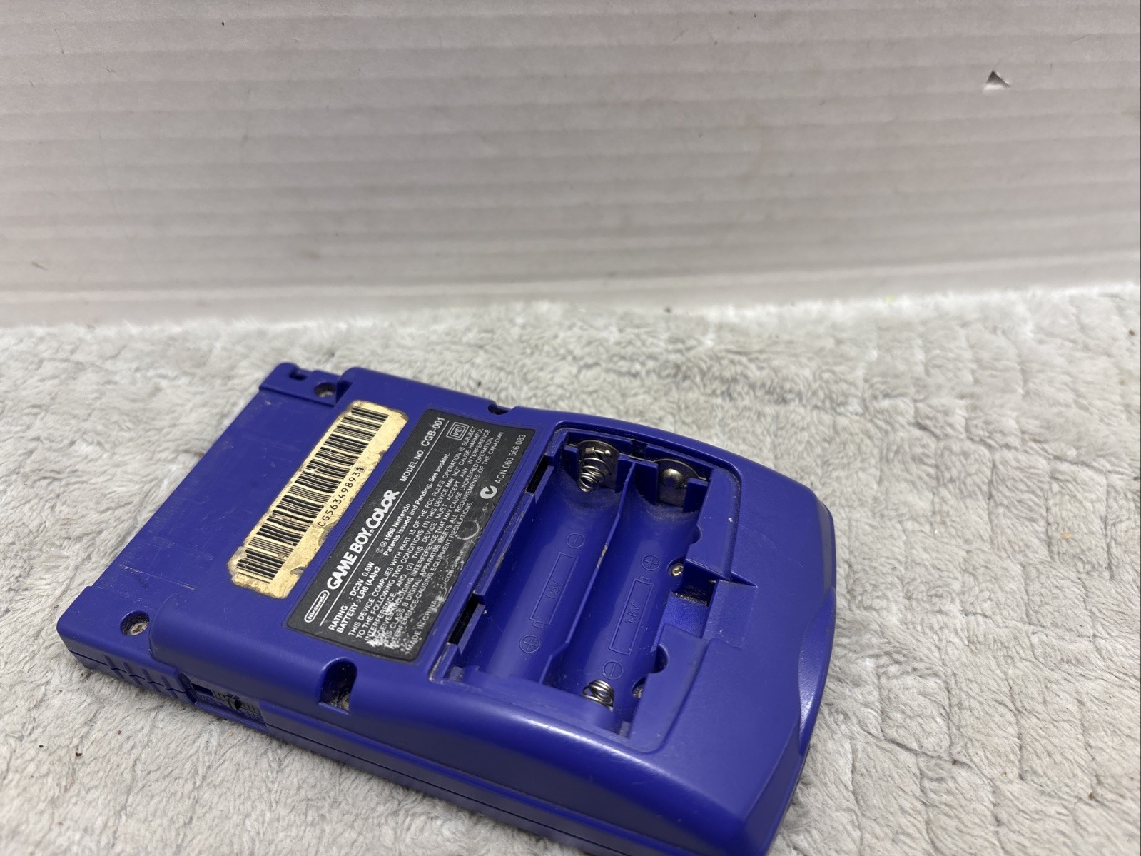 Nintendo CGB-001 GameBoy Color Handheld Gaming Console – Purple – NO BATT COVER