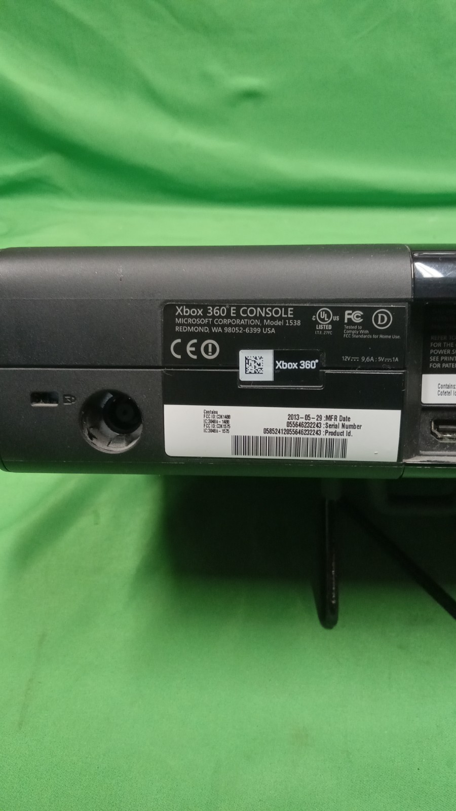Xbox 360 E Model 1538 Console + HDD & Controller | Powers On | Read Description