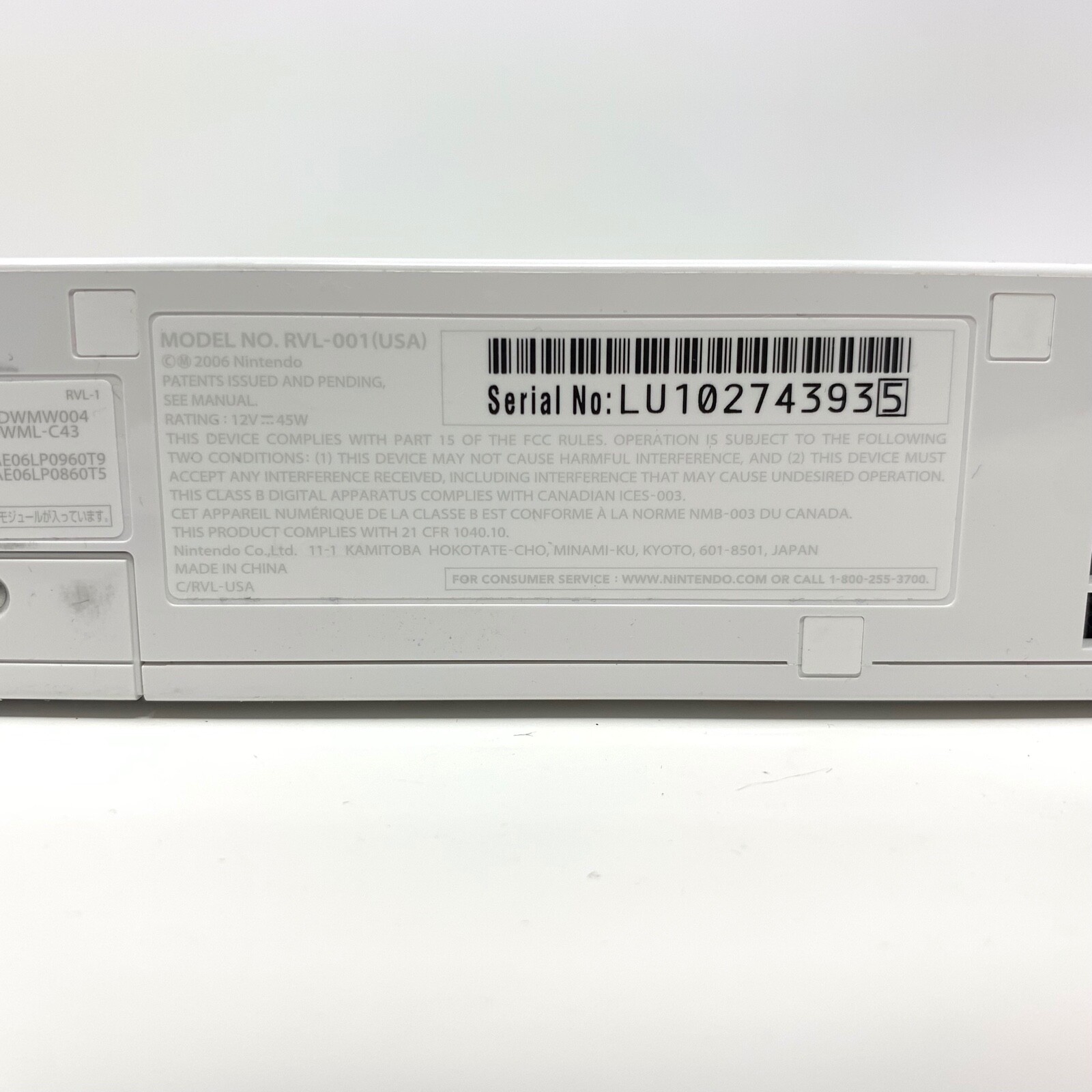 Nintendo Wii White Console Complete Bundle w/ 2 Controllers 2 Wheels & Nunchucks