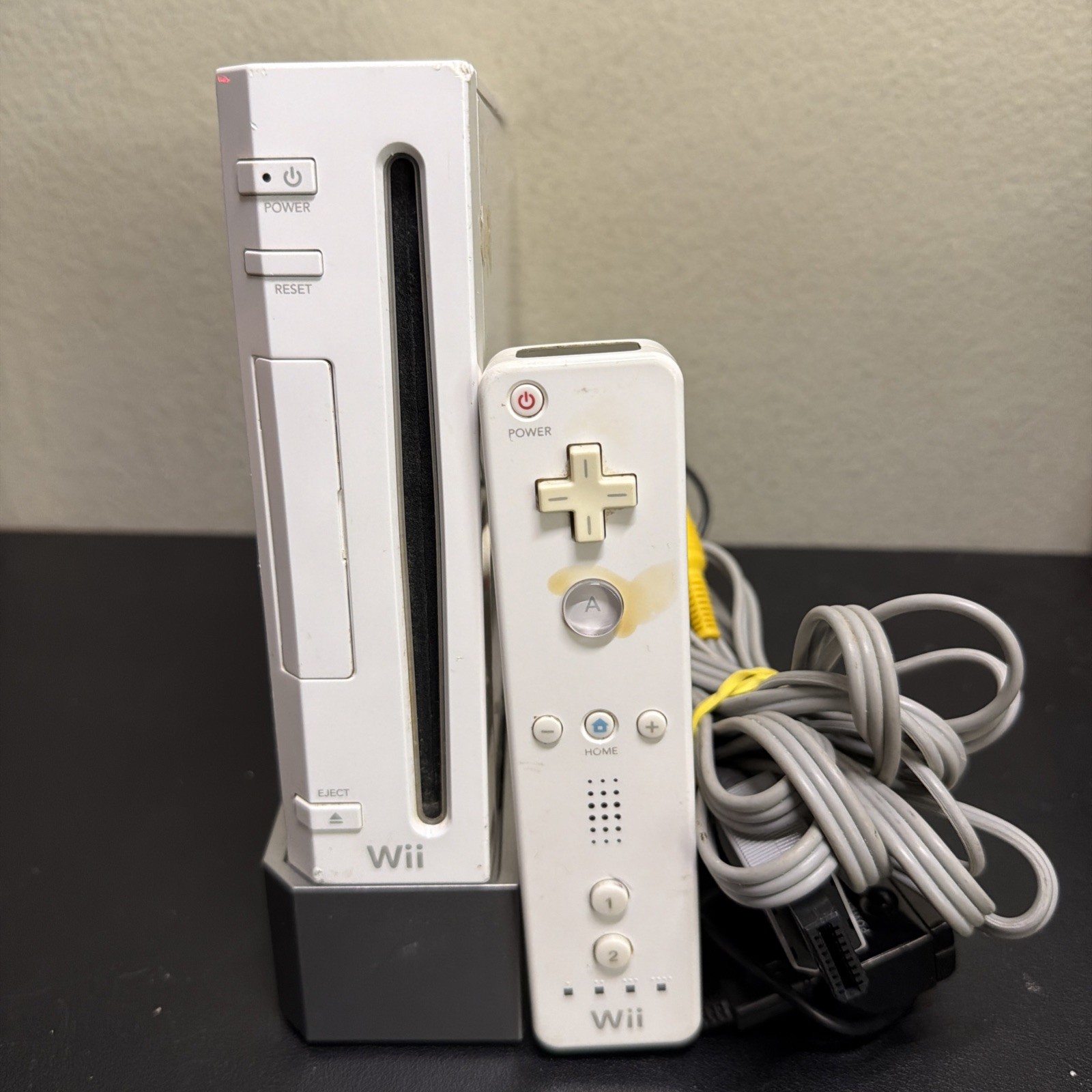 Nintendo Wii RVL-001 Gamecube Console-White w/ Wii Mote and Sensor Bar
