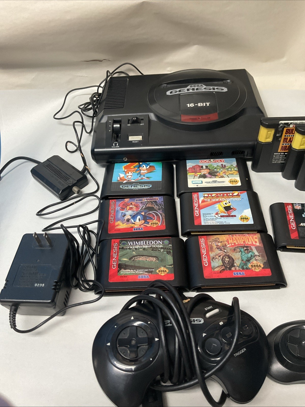 Sega Genesis 16 Bit Console 1601 BUNDLE W/Controllers 1650+ 1470, Power, 11 Game