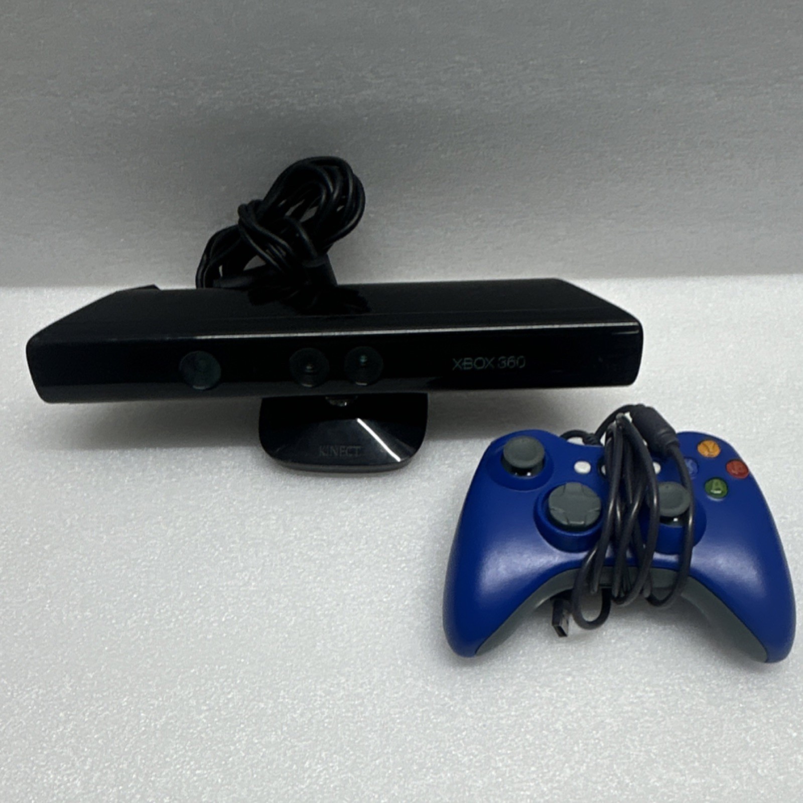 Microsoft Xbox 360 S Console w/ Kinect Sensor, Wired Controller, Cables