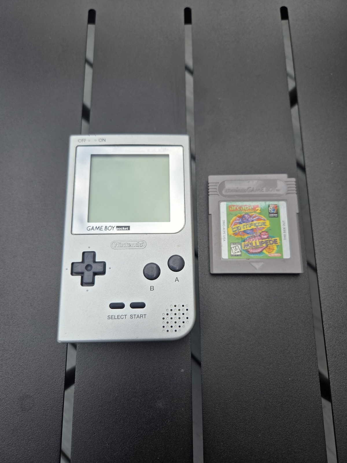 Nintendo Game Boy Pocket MGB-001 – Silver – System and Game – Tested and Working