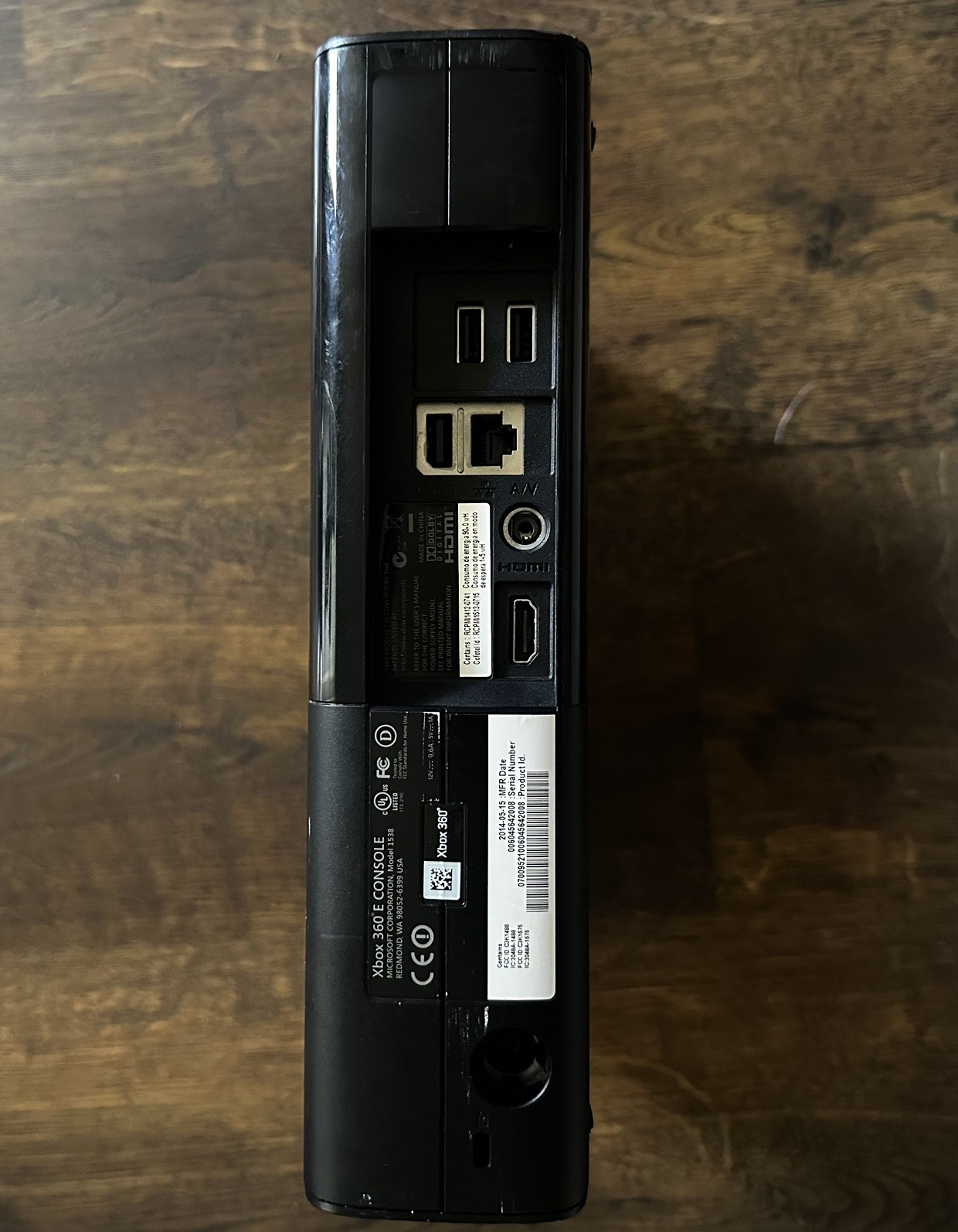 Xbox 360 E 250GB Console Bundle – 2 Controllers, Power Supply, and 6 Games