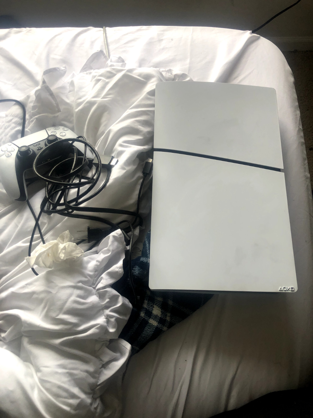Sony PS5 Digital Edition Console Out of box but VERY NEW – White