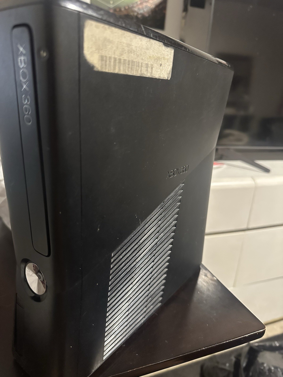 Microsoft Xbox 360 S with Kinect and Controllers