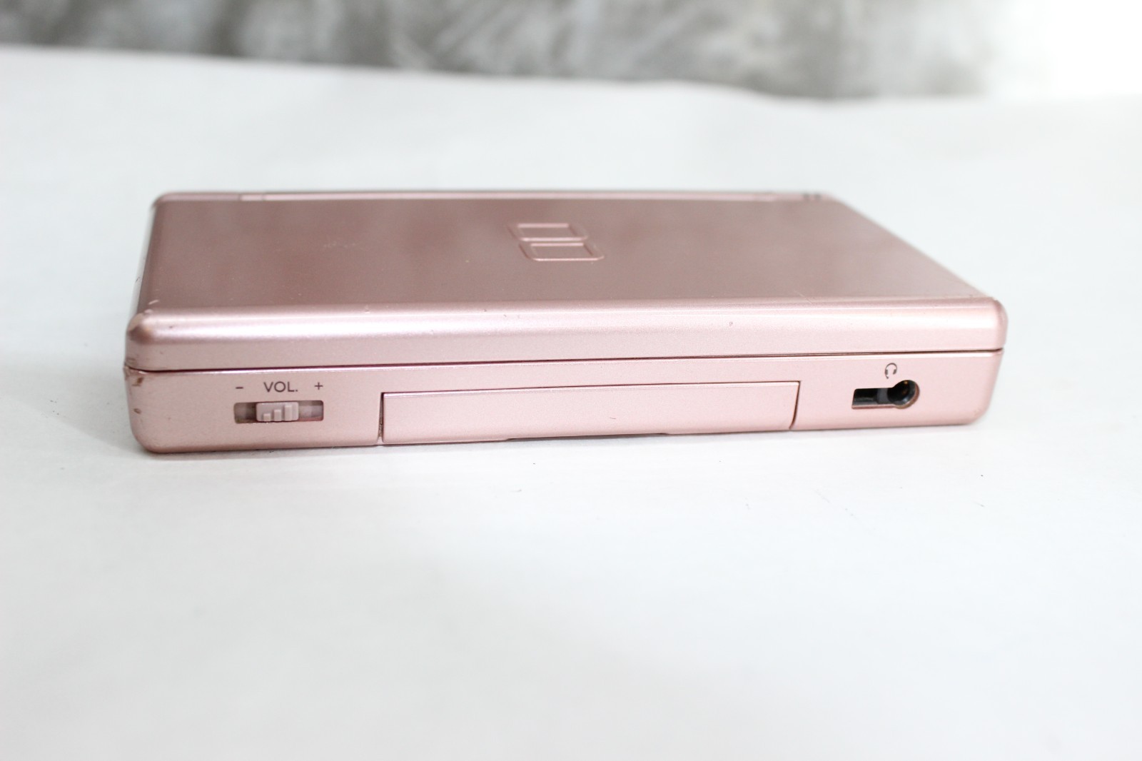 Nintendo DS Lite (Metallic Rose) – Tested/Works w/ Charger and box *READ*