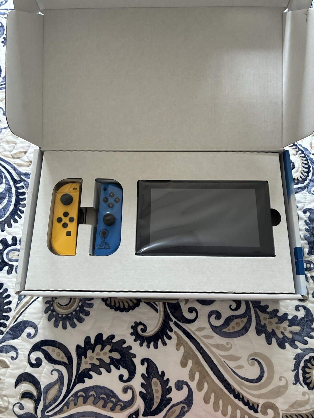 Nintendo Switch Fortnite Wildcat Bundle Console Black Yellow Blue (NO CODE)