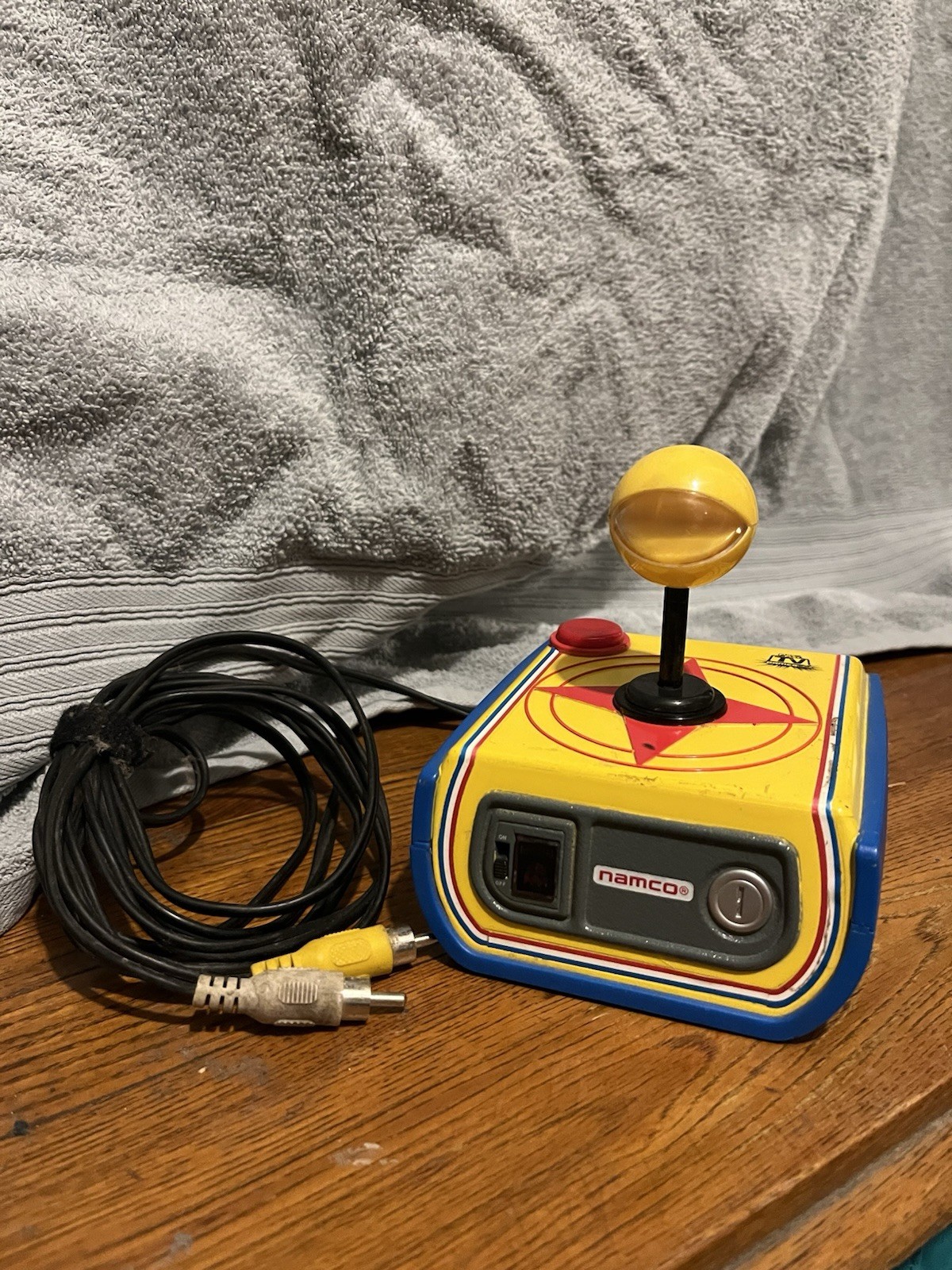 Namco Pac-Man Plug & Play Microconsole Yellow Blue Red Composite RCA TV Console