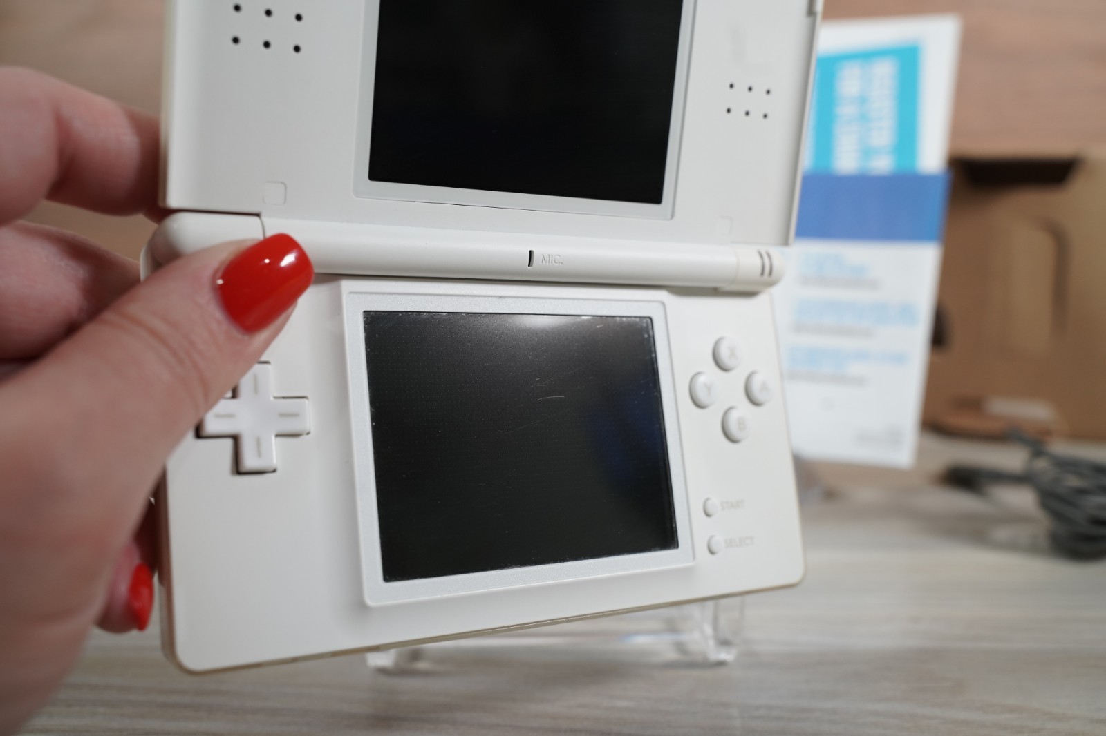 Nintendo DS Lite System – Crystal White Complete In Box CIB