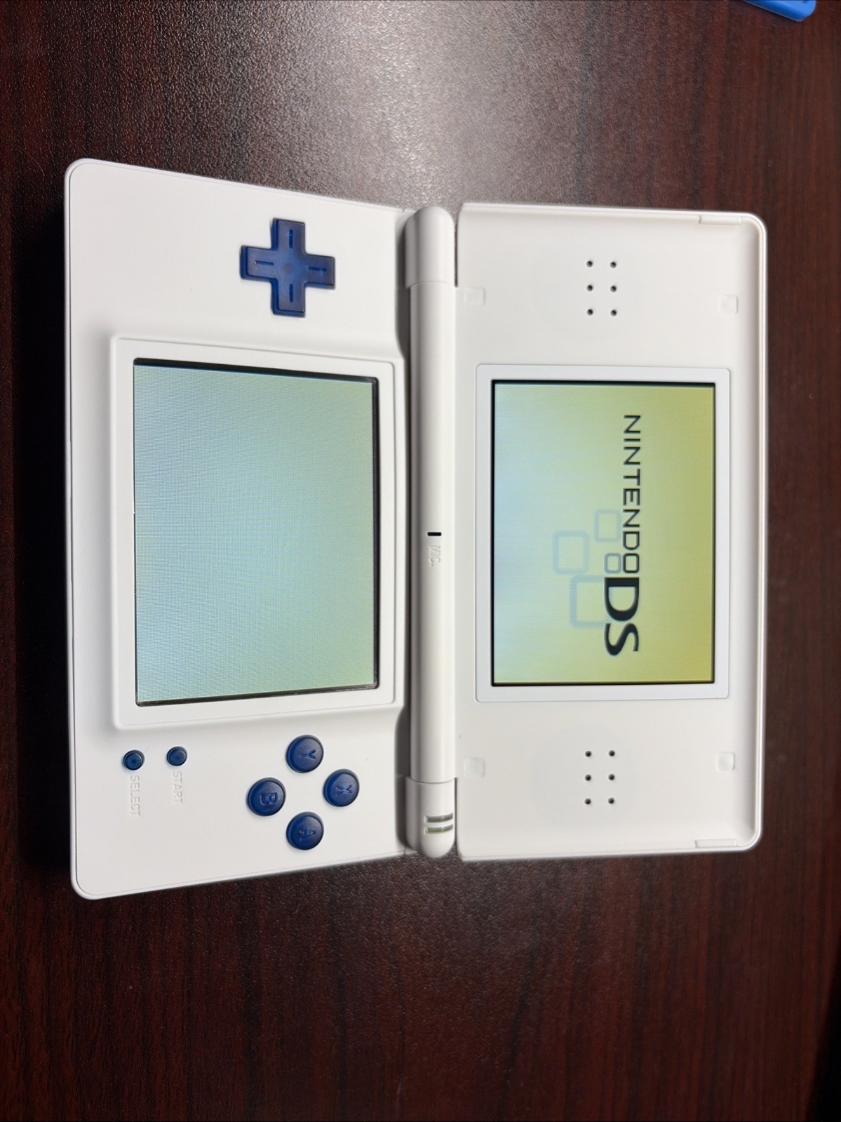 Nintendo DS Lite Handheld System Console for Nintendo DS – Polar White/Blue