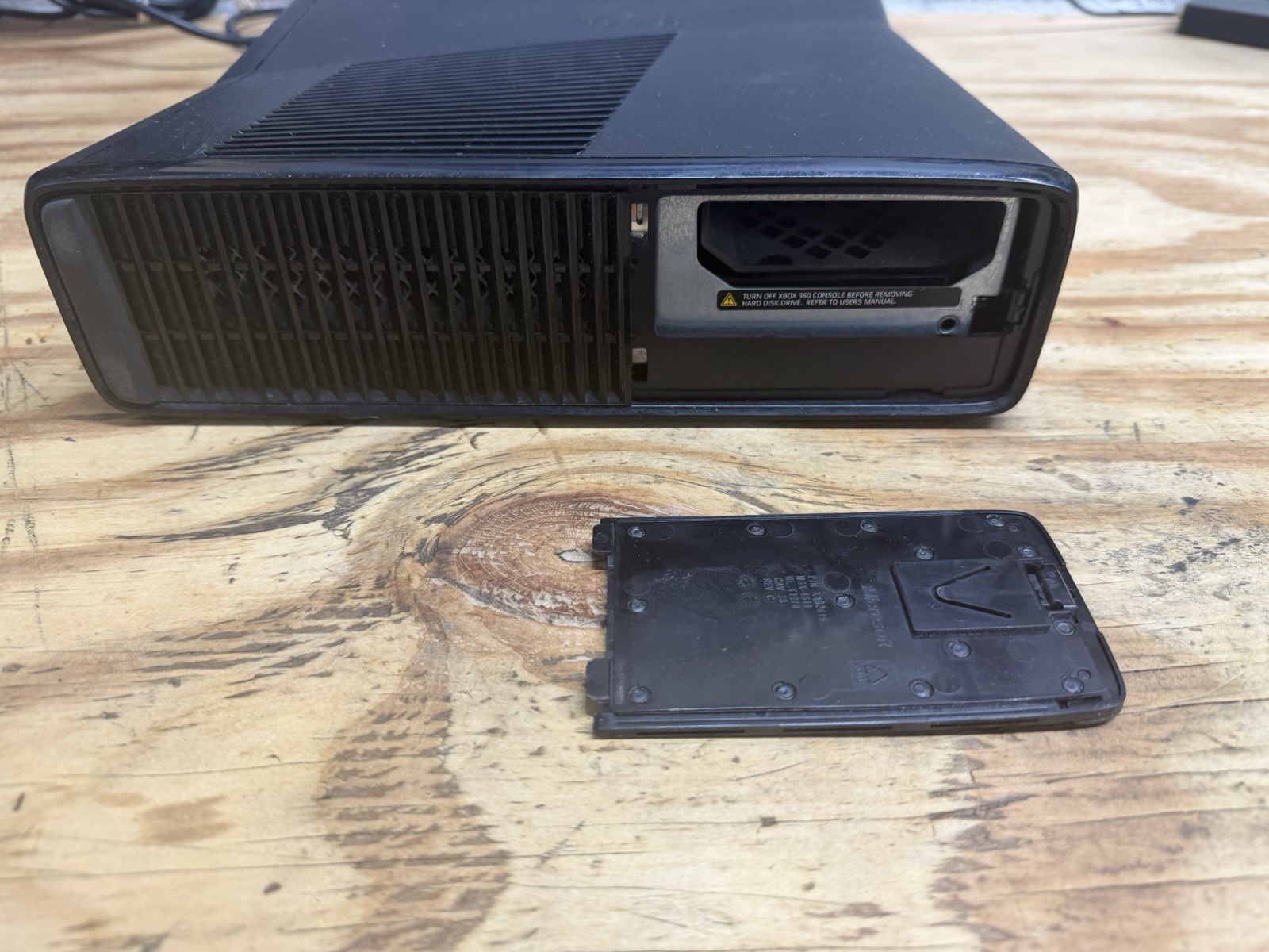 Xbox 360S Glossy Black Console Model 1439 Tested and Working No Hard Drive READ