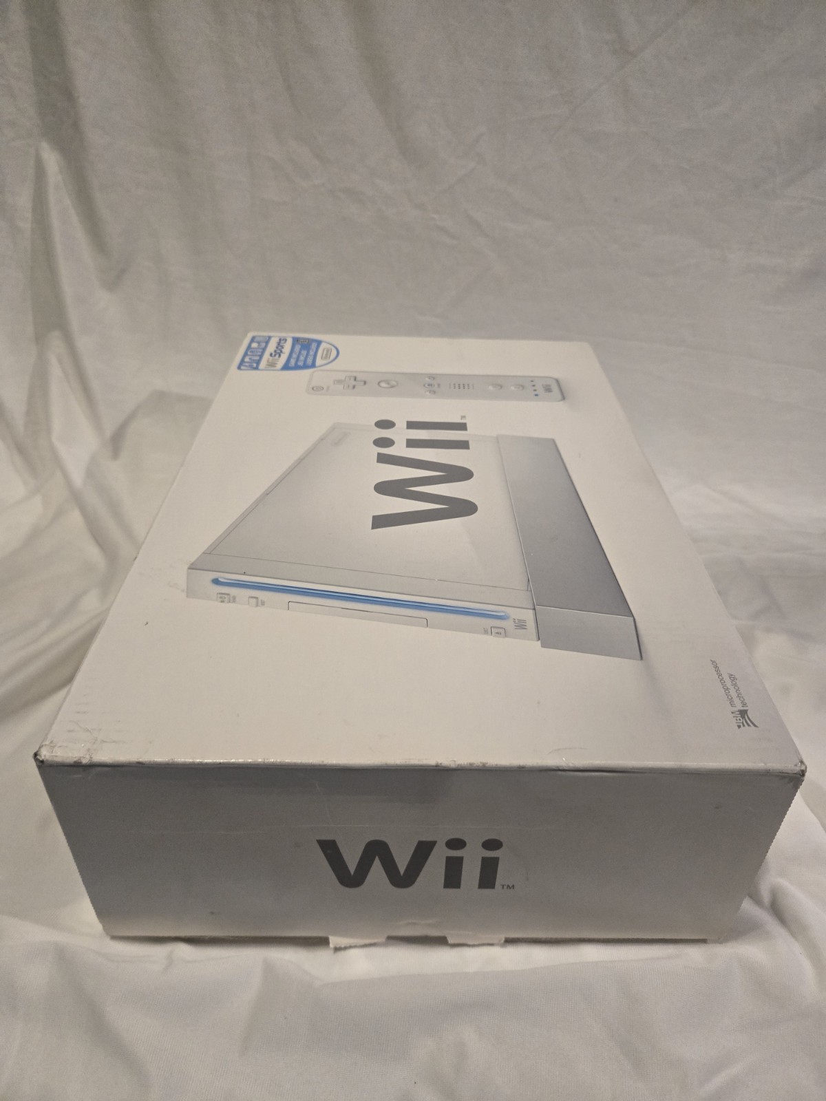 Nintendo Wii White Bundle Controllers Nunchucks Cords Sensor Bar USED READ WORKS