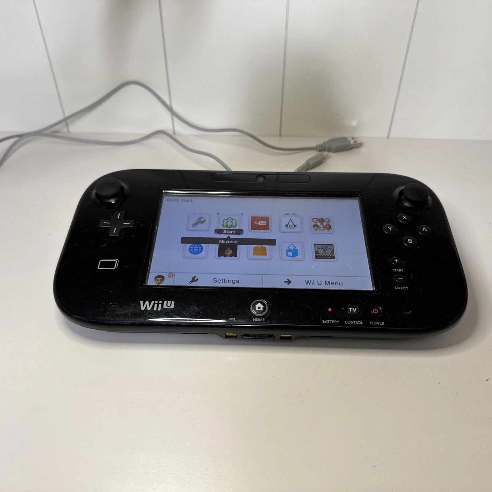 Nintendo Wii U GamePad Controller WUP-010 (USA) Black Tablet with Charger Cable