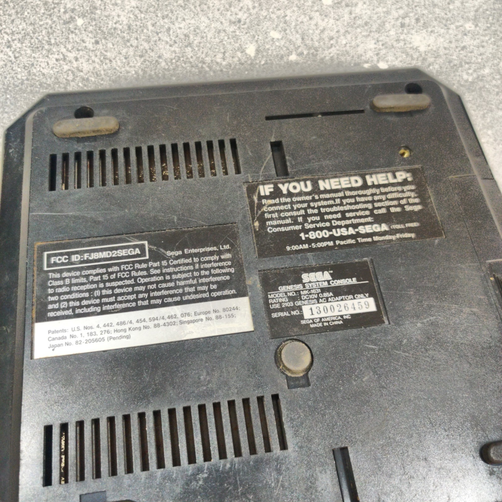 Sega Genesis console bundle w/ Controller – Powers On, Has Cords *PLEASE READ*